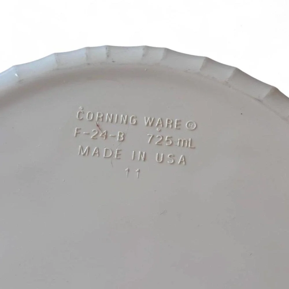 CorningWare French White F-24-B 725 mL Round Souffle Casserole Dish White